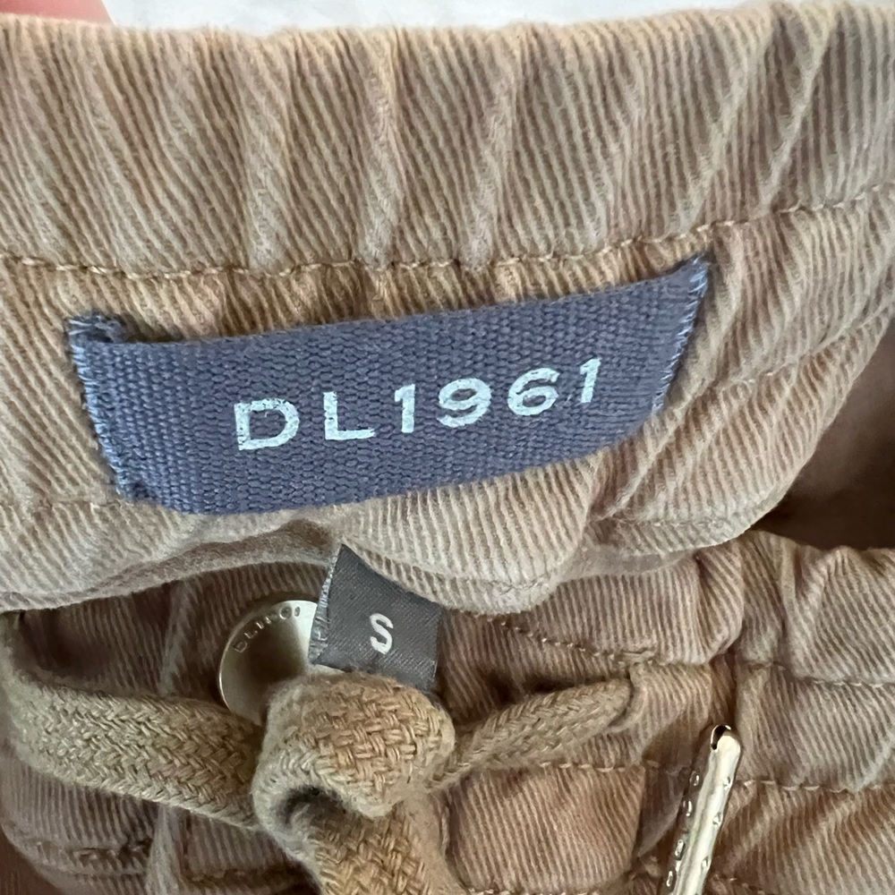 DL1961 Rylan Drawstring Khaki Short size small - Picture 11 of 12